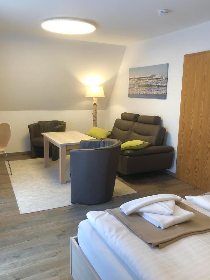 רוסטוק Gruenblau Relax Pension & Apartments מראה חיצוני תמונה