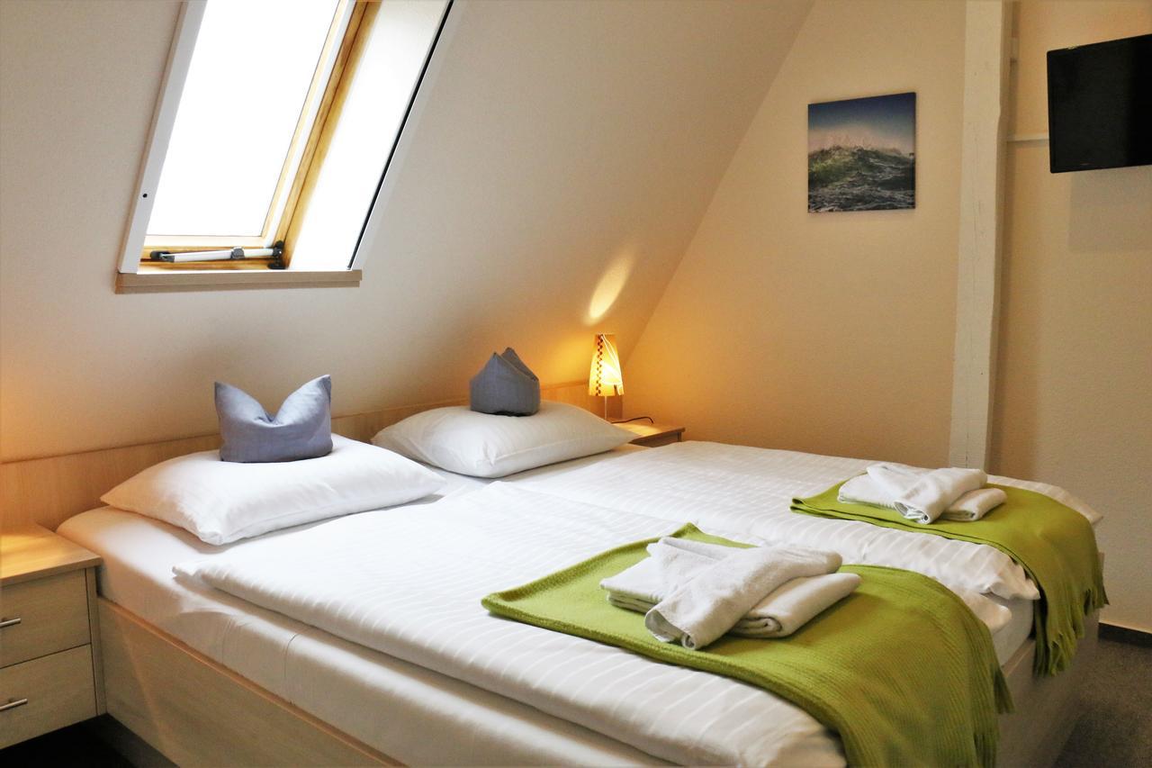 רוסטוק Gruenblau Relax Pension & Apartments מראה חיצוני תמונה