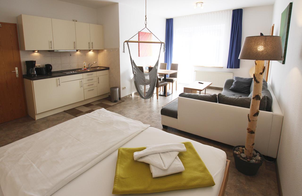 רוסטוק Gruenblau Relax Pension & Apartments מראה חיצוני תמונה
